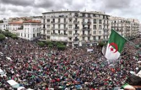 الغارديان: احتجاجات الجزائر أمام طريق مسدود