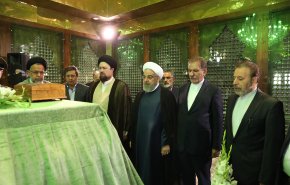 تجدید میثاق رییس جمهور و اعضای هیات دولت با آرمانهای بلند امام خمینی(ره)
