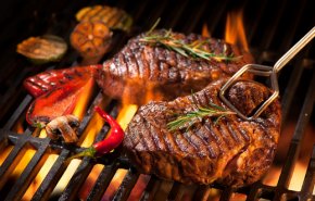 تحذير... خطأ شائع عند شوي اللحوم على الفحم يسبب السرطان!