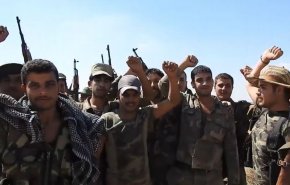 شاهد بالفيديو: جنود سوريون يحتفلون بالنصر على طريقتهم بريف حماة 