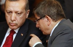 أوغلو يشن هجوما صاعقا على أردوغان ويهدد بكشف أسرار ستسود لها الوجوه
