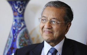 رئيس وزراء ماليزيا: القوى الكبرى تأخذ القانون بأيديها

