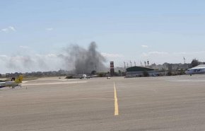 قصف مدفعي يعطل مطار معيتيقة الليبي