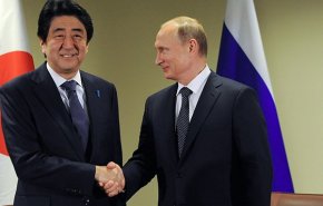 رئيس وزراء اليابان يعتزم لقاء بوتين في منتدى فلاديفوستوك
