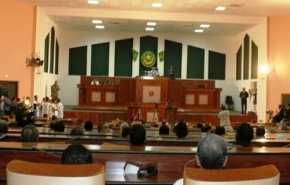 رئيس الجمعية الوطنية الموريتانية يطرد أحد النواب