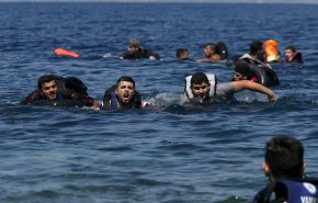 بالفيديو.. خفر السواحل التركي يضرب اللاجئين السوريين بالعصي!