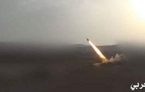 یگان موشکی یمن تجمع نیروهای سعودی با ۳ موشک هدف قرار داد