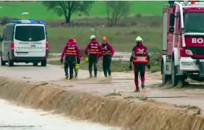مقتل 3 أشخاص وإغلاق مطارين جراء أمطار غزيرة جنوب إسبانيا
