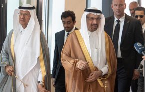 لماذا استبدل الملك سلمان وزير النفط السعودي بأحد اولاده؟