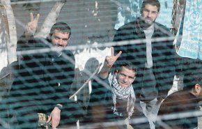 100 أسير فلسطيني ينضمون للإضراب المفتوح عن الطعام