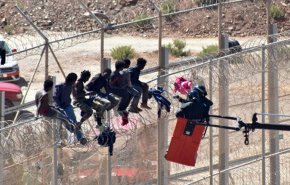المغرب وإسبانيا يشددان مراقبة الحدود بحواجز جديدة