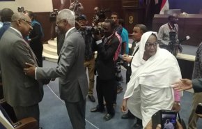 وزيرة الخارجية السودانية: لم أستقل