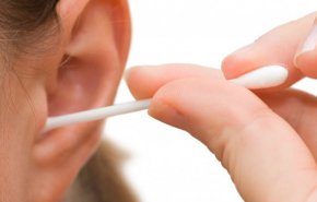 الأعواد القطنية لها استخدامات عدة غير تنظيف الأذنين تعرف عليها