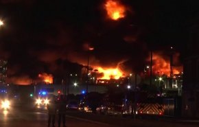 شاهد بالفيديو: حريق هائل يصدم الفرنسيين مرة اخرى