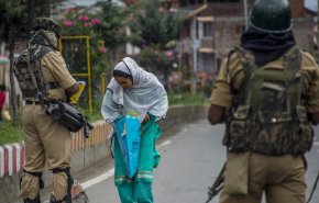 الشرطة الهندية تشدد القيود في كشمير بعد خطاب عمران خان
