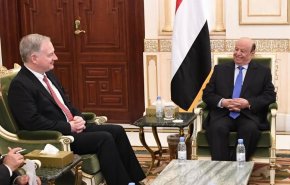 در دیدار با سفیر آمریکا در یمن؛ منصور هادی ادعاهای واهی علیه ایران را تکرار کرد