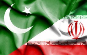  سفیر ایران در پاکستان با وزیر تولیدات دفاعی این کشور دیدار کرد