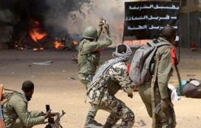 کشته شدن ۲۵ نظامی و ۱۵ فرد مسلح در درگیری‌های مالی
