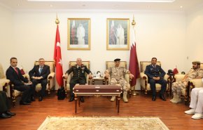 لهذا السبب..عسكريون قطريون وأتراك يجتمعون في الدوحة