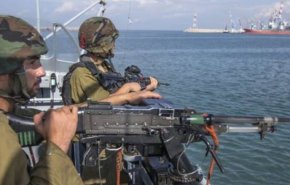 بحرية العدو الاسرائيلي تعتدي على الصيادين الفلسطينيين في غزة