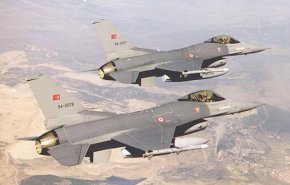 الطيران الحربي التركي يعود إلى شرق الفرات