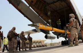 خروج نظامیان اماراتی از بزرگترین پایگاه نظامی یمن