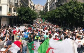 الجزائر: اعتقالات خلال مظاهرات طلابية ترفض الانتخابات الرئاسية  