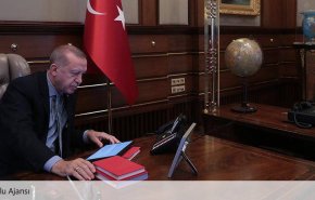 لحظه صدور آغاز عملیات «چشمه صلح» توسط اردوغان