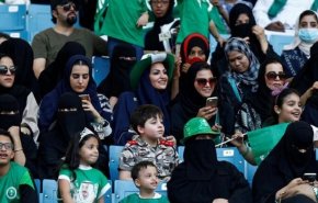5 شروط قبل حضور النساء لمباريات كرة القدم في تبوك السعودية