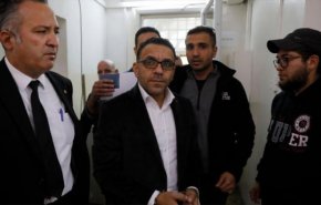 الاحتلال يعتقل محافظ القدس وأمين حركة فتح 