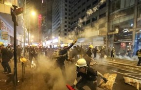 رئيسة هونغ كونغ: لا نقدم التنازلات أمام مثيري الشغب