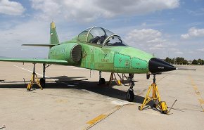 ازاحة الستار عن اول طائرة نفاثة ايرانية للتدريب