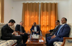 دیدار عبدالسلام با سفیر چین در یمن/ تاکید بر لزوم حل مسالمت آمیز بحران یمن