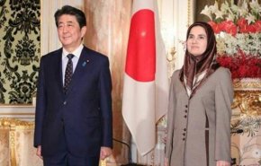 مساعدة روحاني تلتقي رئيس الوزراء الياباني