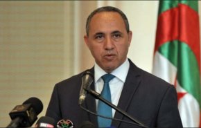 إستلام أول ملف لراغب في الترشح للرئاسة الجزائرية