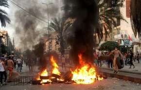 البابا فرنسيس يدعو اللبنانيين لـ’الحوار’