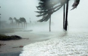 فيديو يظهر تأثير اعصار كيار على سواحل عمان