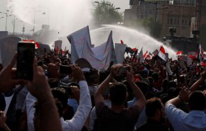 تشدید تظاهرات در عراق؛ تجمع در بندر و یک منطقه نفتی بصره