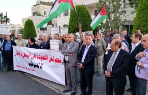 اردنی‌ها در سالروز 'اعلامیه بالفور' برابر سفارت انگلیس تحصن کردند