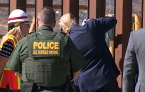 ناکارآمدی دیوار مرزی ترامپ در مقابل نفوذ قاچاقچیان انسان