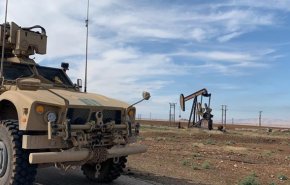 گشت‌زنی نیروهای آمریکایی اطراف چاه‌های نفتی سوریه + فیلم و تصاویر 