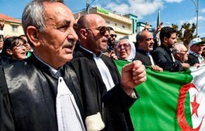 القضاة الجزائريون ينهون إضرابهم 