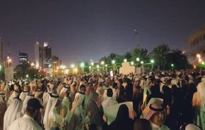 تظاهرات در کویت در اعتراض به مسائل معیشتی و قوانین تابعیت + فیلم و تصاویر
