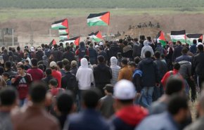 بدء توافد المشاركين في مسيرات العودة على حدود غزة
