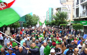  الجزائريون يتظاهرون في الجمعة الـ 38 على التوالي