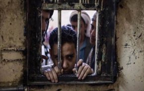 لوموند از وجود ۱۸ زندان مخفی امارات در یمن خبر داد