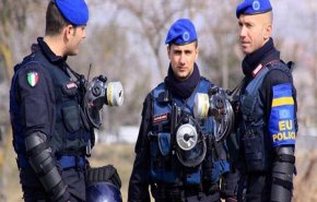 الشرطة الإيطالية تعتقل شخصين ضمن تحقيق في مخطط لتفجير مسجد 