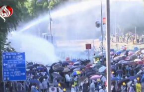  هونغ كونغ: الشرطة تواصل محاصرة جامعة يتحصن فيها الطلاب 
