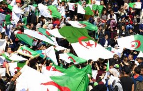 تظاهرات الجزایری ها در چهلمین هفته متوالی در مخالفت با برگزاری انتخابات