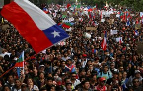 تشيلي.. متظاهرون يهاجمون 7 مراكز شرطية 